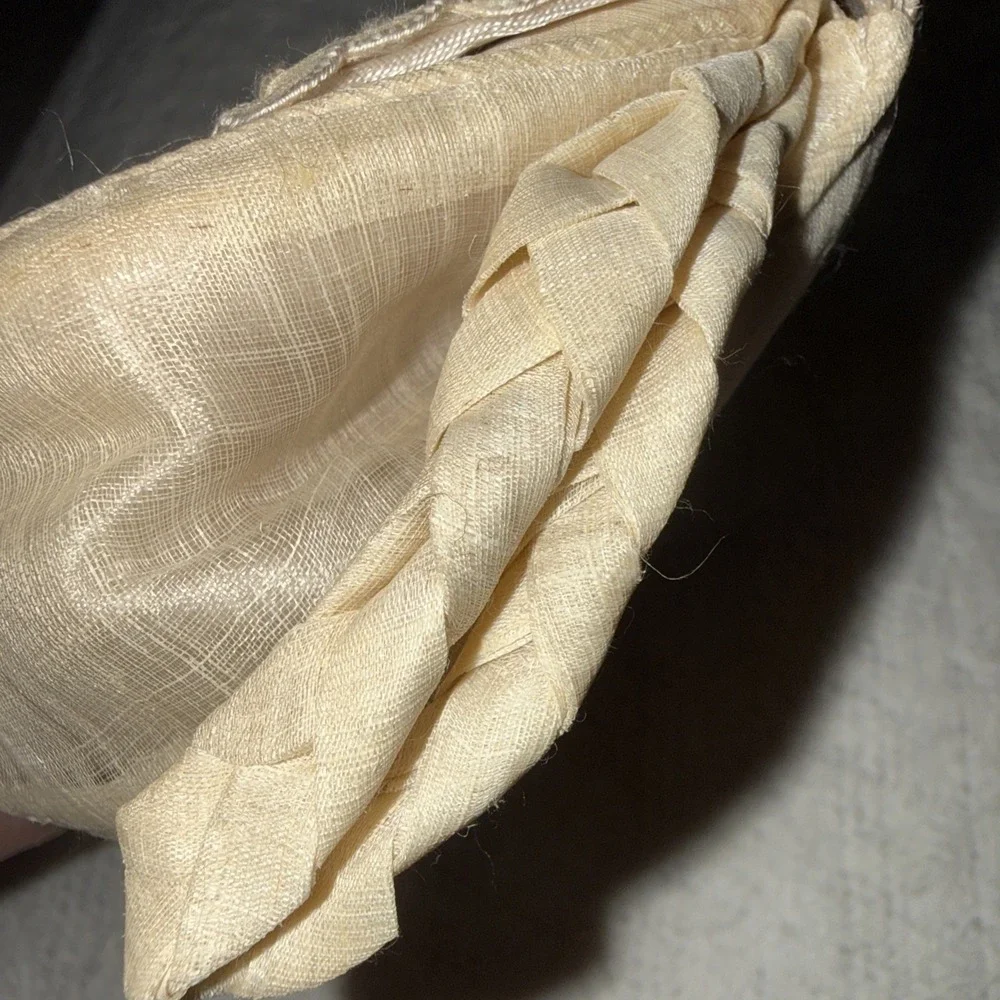 Vintage Cream Silk Linen Satin Clutch Purse Embroidered Floral Lace Petite